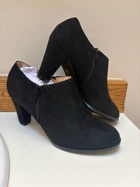Journee Collection Black Suede Heeled Ankle Booties with Side Zips